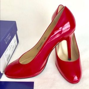 STUART WEITZMAN Red Patent Leather pumps size 7,5